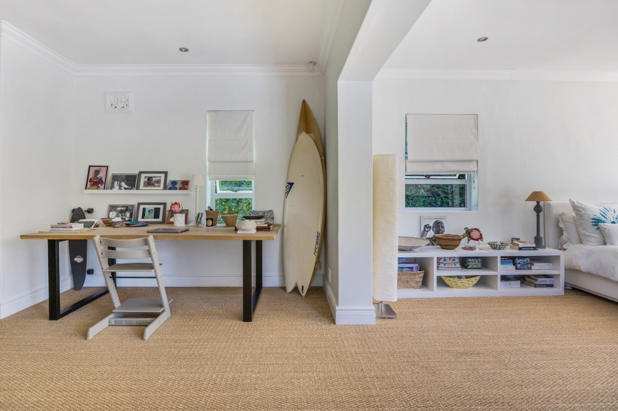 4 Bedroom Property for Sale in Constantia Western Cape